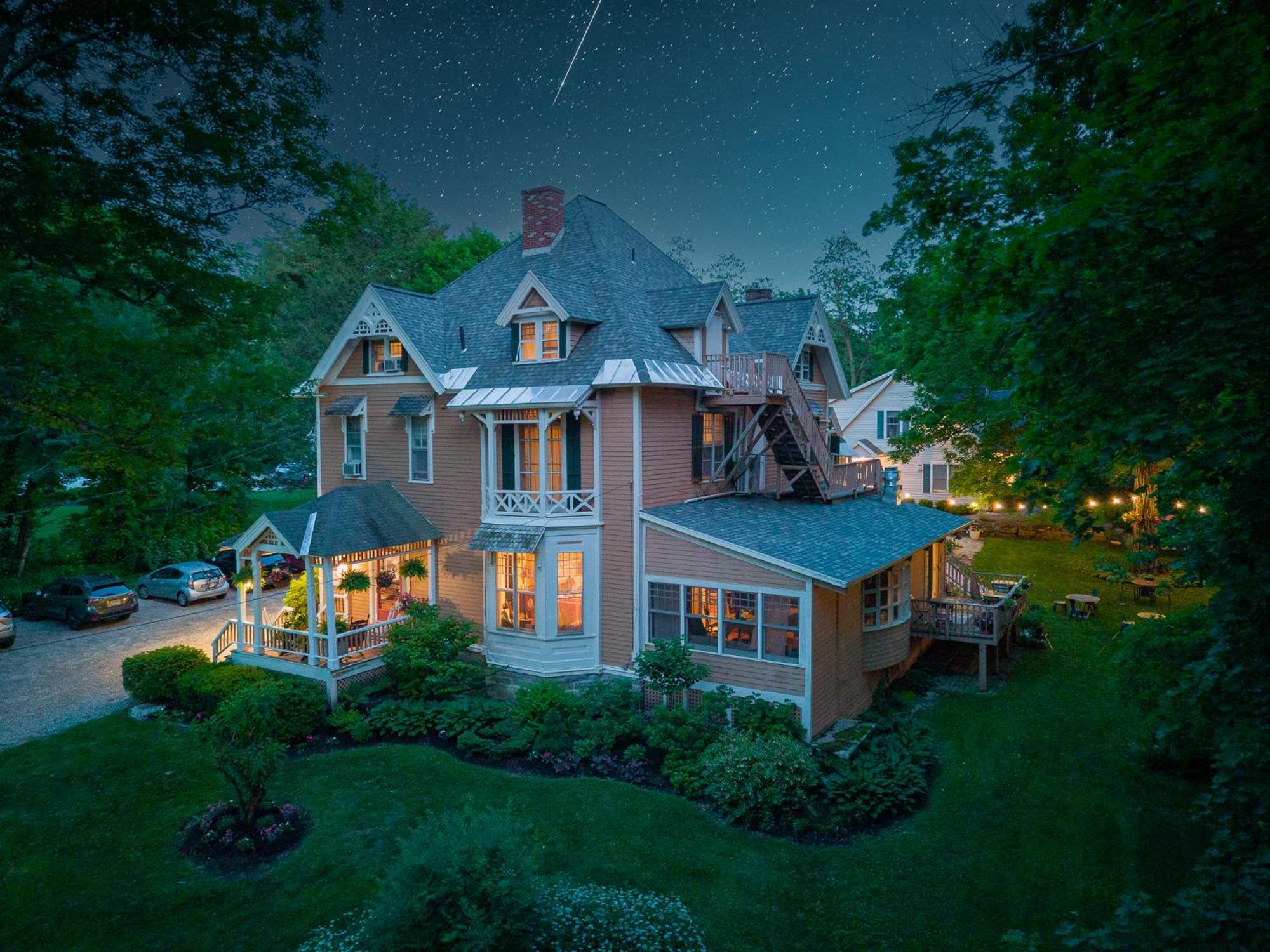 Brook Farm Inn Lenox Eksteriør bilde